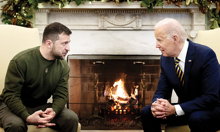 Ukraine’s President Volodymyr Zelensky (left) meets President Joe Biden in the Oval Office of the White House, in Washington, DC, on Dec. 21, 2022. File/Agence France-Presse