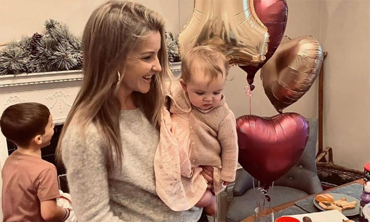 Helen Skelton with her kids during a birthday party.