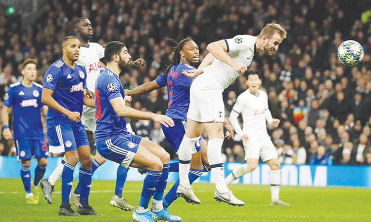 Spurs win on Mourinho’s home debut; City advance