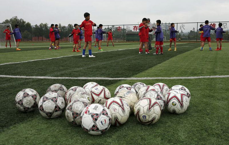 China_Football_Child750