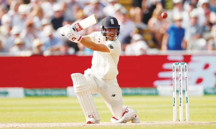 Burns leads England charge   with maiden Test century