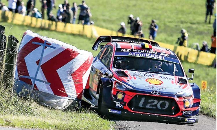 Neuville demotes Tanak,   takes lead at German Rally