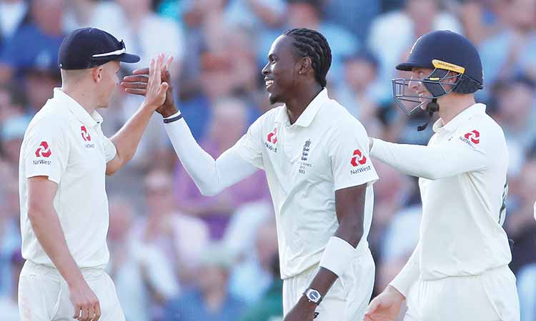 England gain advantage over Australia as Archer scalps six