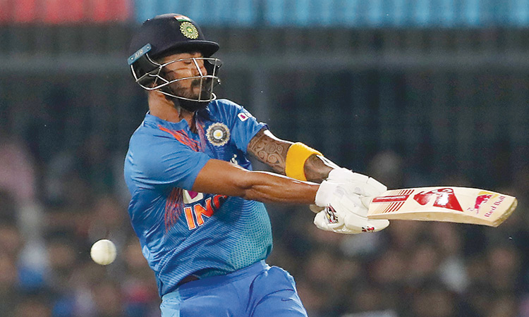 Thakur, Saini star as India draw first blood with facile Lanka win
