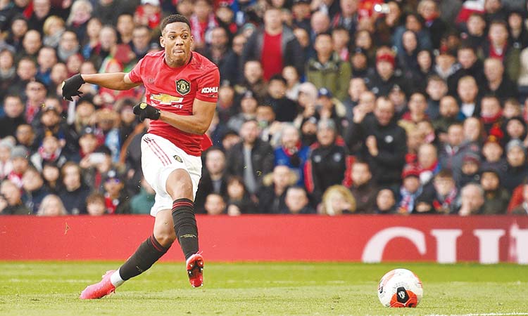 United complete derby double to edge Reds closer to title; Chelsea seal top four spot