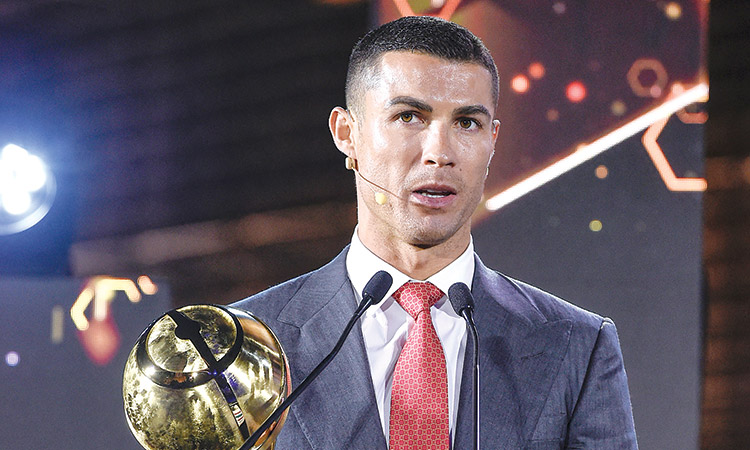 Ronaldo, Messi  for Dubai Globe  Soccer Awards