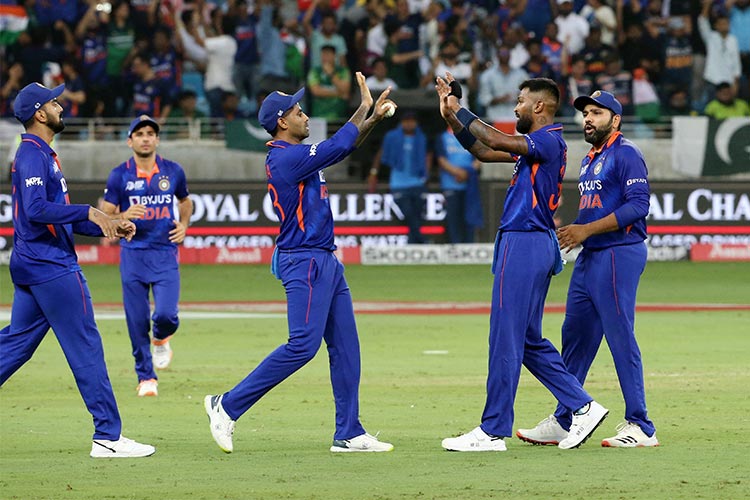 Indian-players-Asia-Cup-750x450
