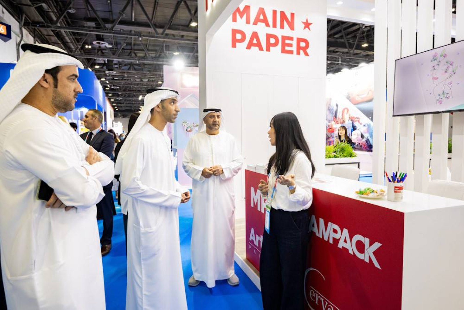Largest international trade show for paper, office supplies open in Dubai