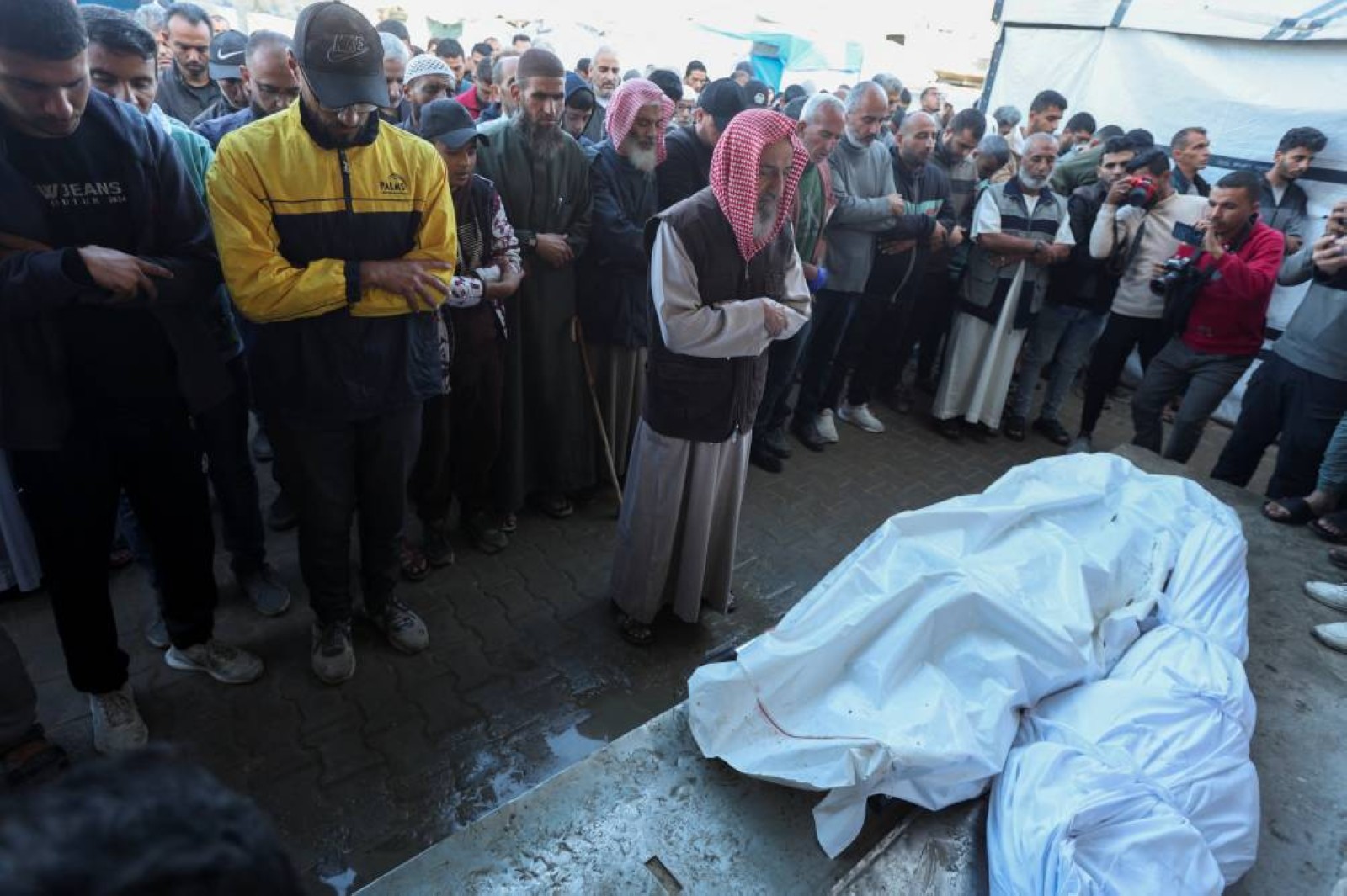 Israeli strikes kill 3 young siblings in Gaza, 6 in Lebanon