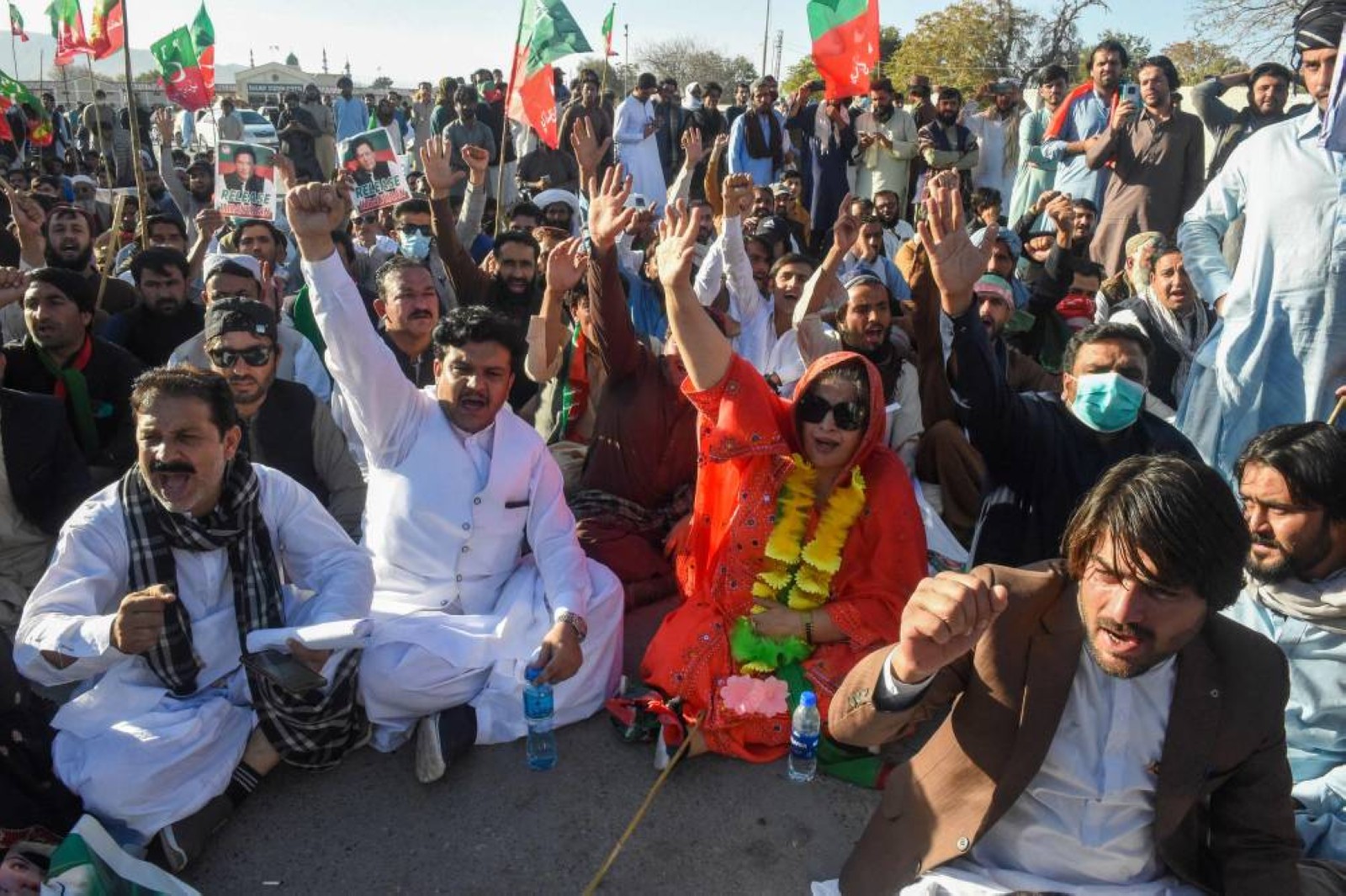 Imran gives ‘final call’ for protest in capital on Nov.24