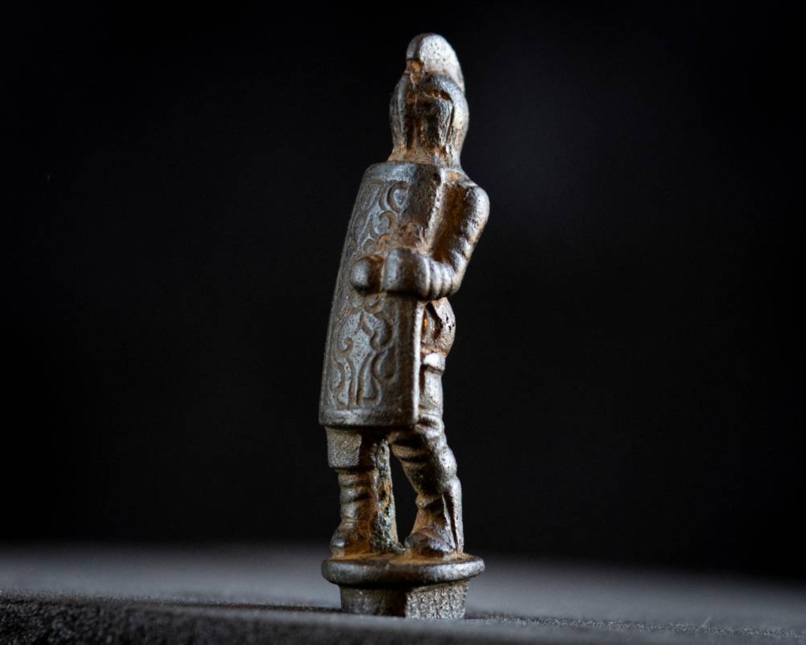 Rare Roman gladiator knife from Hadrian's Wall goes on display