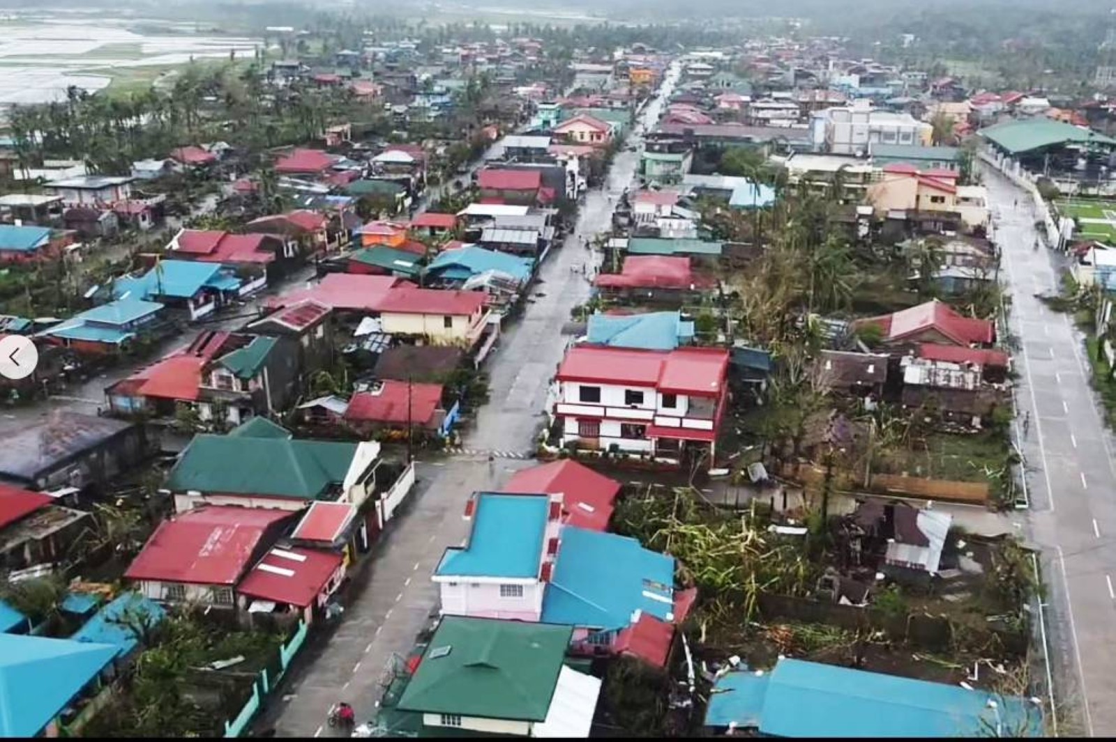 Super Typhoon Man-yi pounds the Philippines
