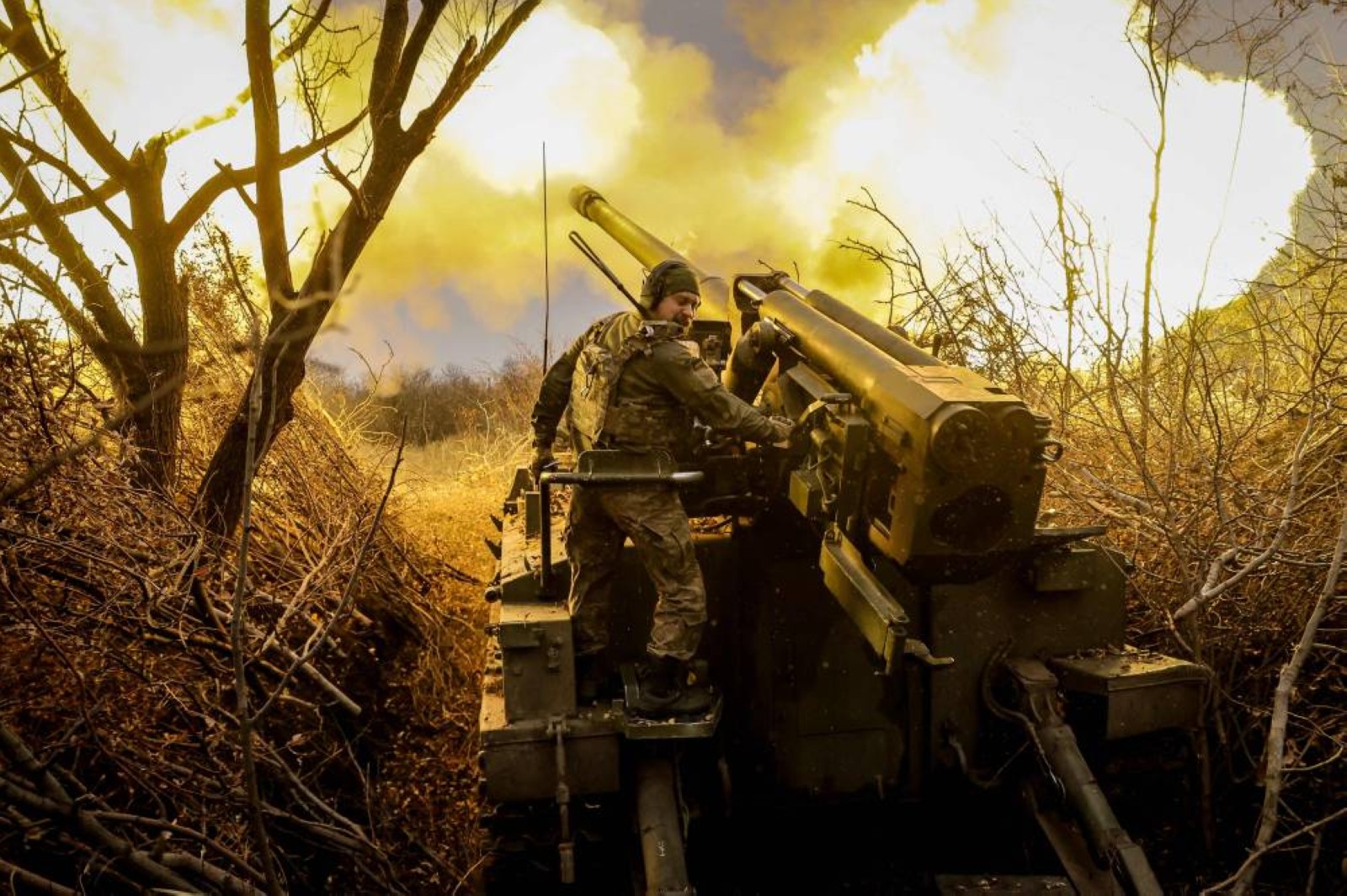'Frozen trenches, burning steppes' — Ukraine marks 1,000 days of war