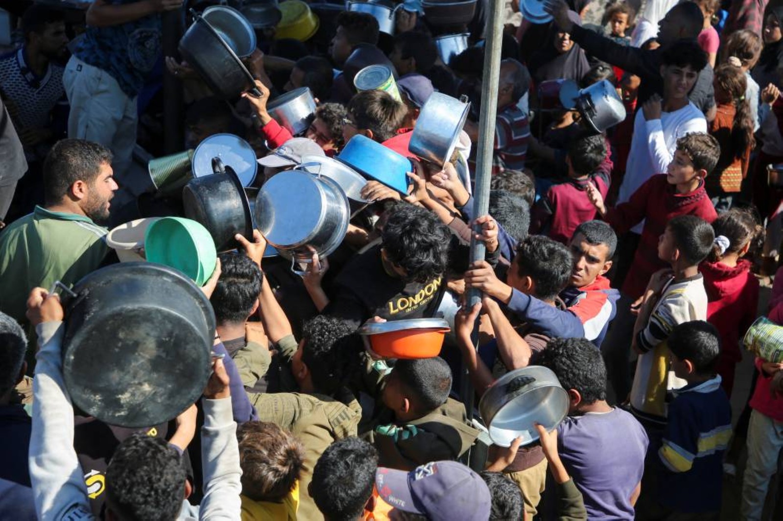 Hospital chief decries 'extreme catastrophe' in north Gaza