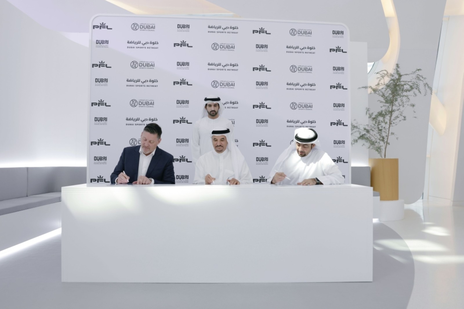 Hamdan witnesses signing of deal  to launch global C’ship in MMA
