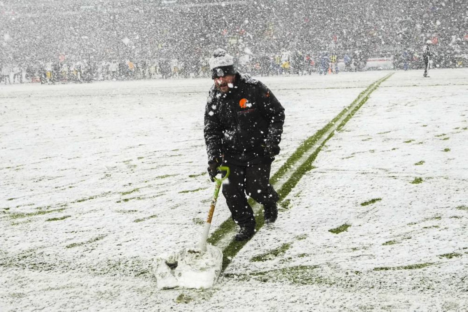 Storm dumps record rain in Northern California, while US Northeast deals with winter storms