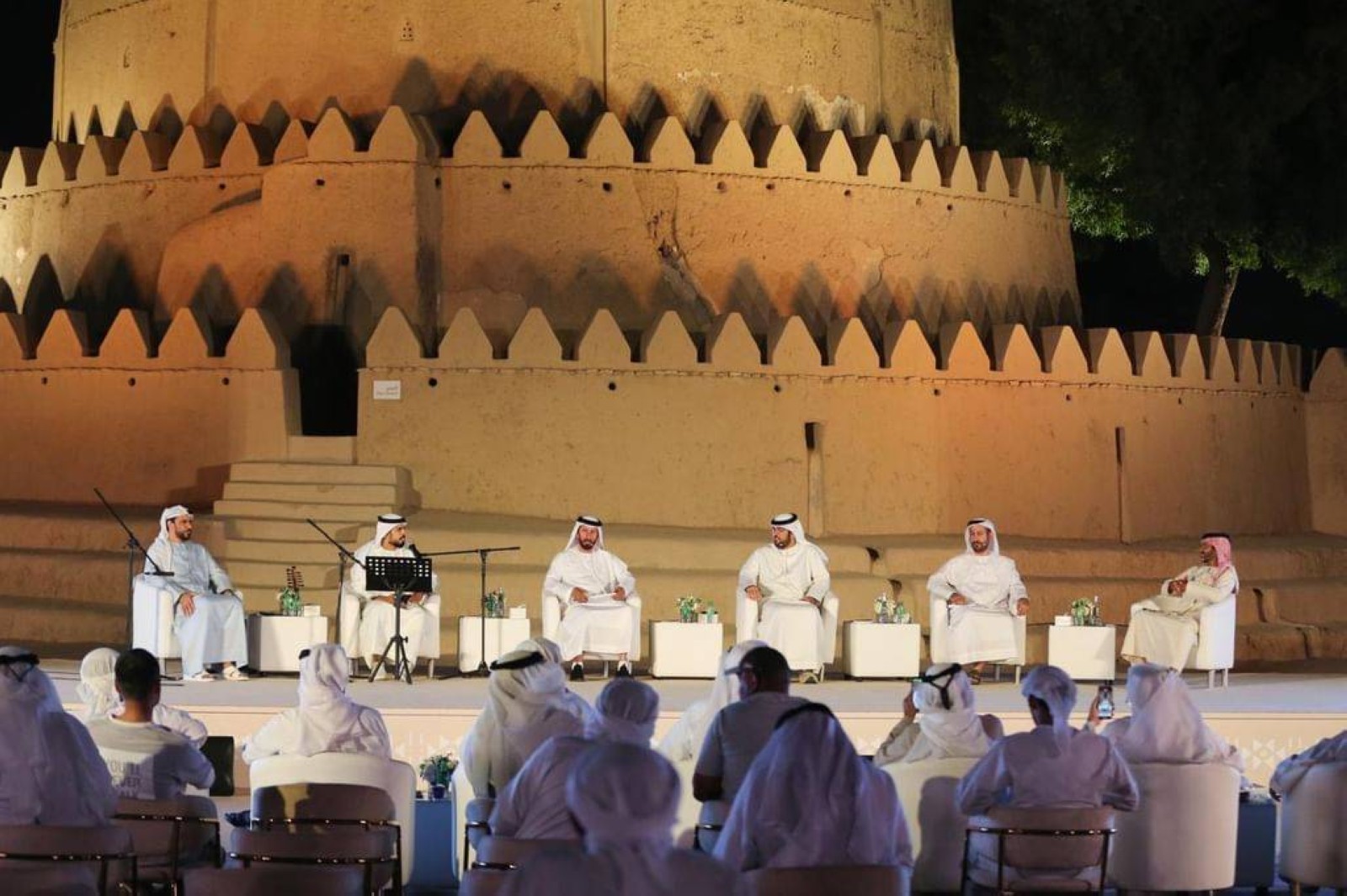 Session explores contribution of Emirati poets and authors