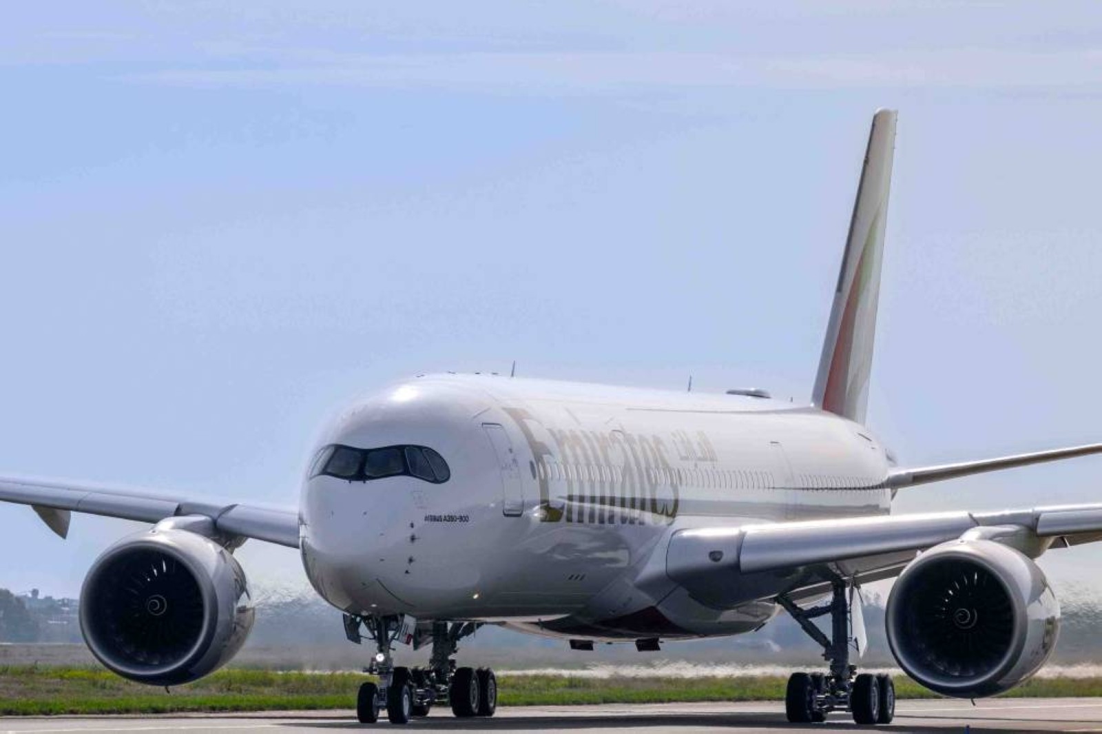 Emirates takes delivery of its first A350