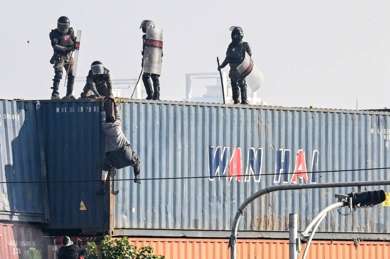 Supporters of Pakistan's ex-PM Imran Khan call off protest; 1,000 activists arrested: Police