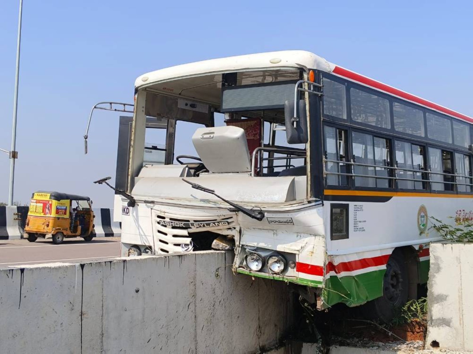 11 passengers killed as bus flips trying to avoid hitting biker in Maharashtra state