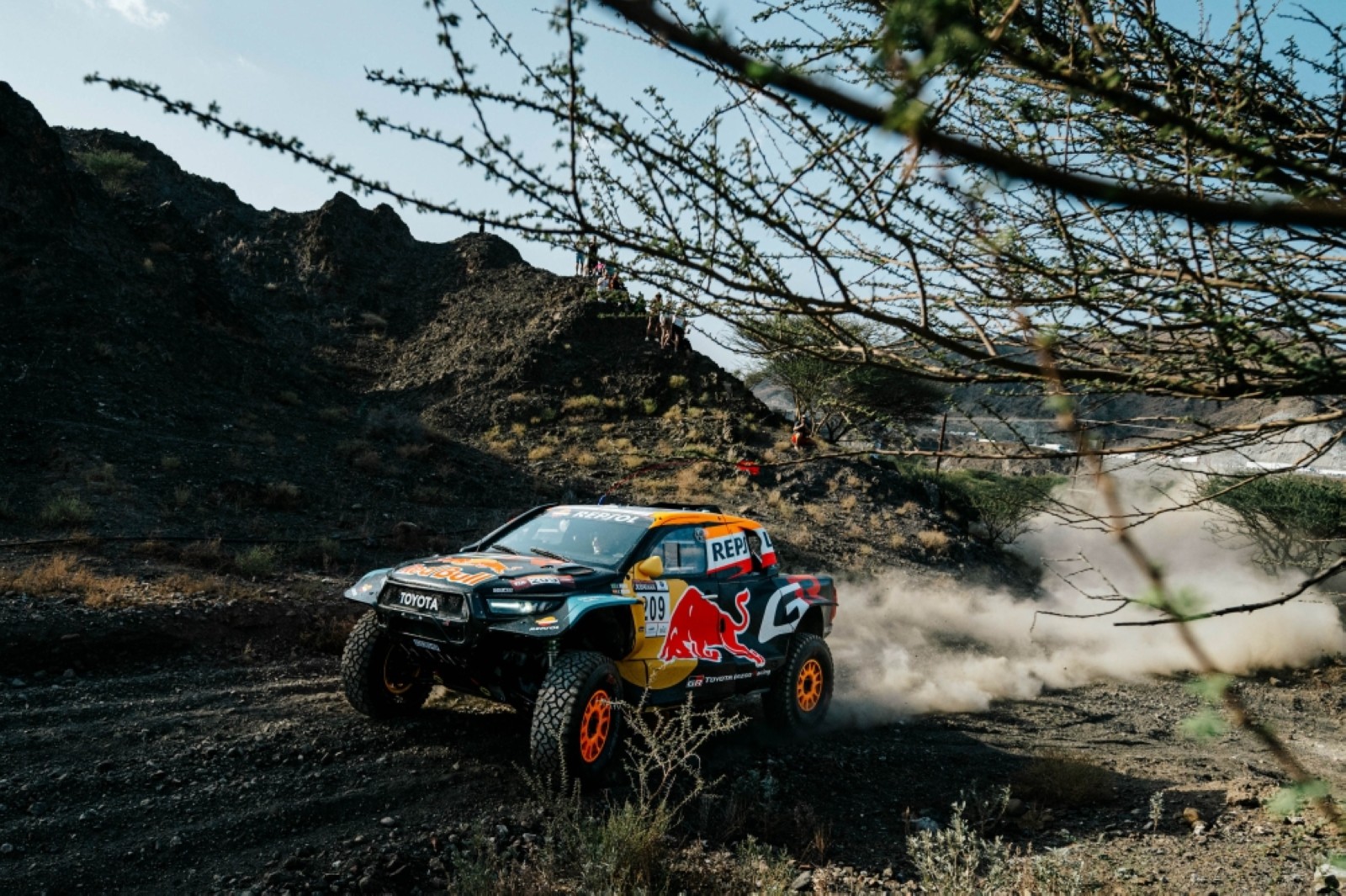 Moraes, Ahli and Dabrowski shine in Dubai International Baja opener