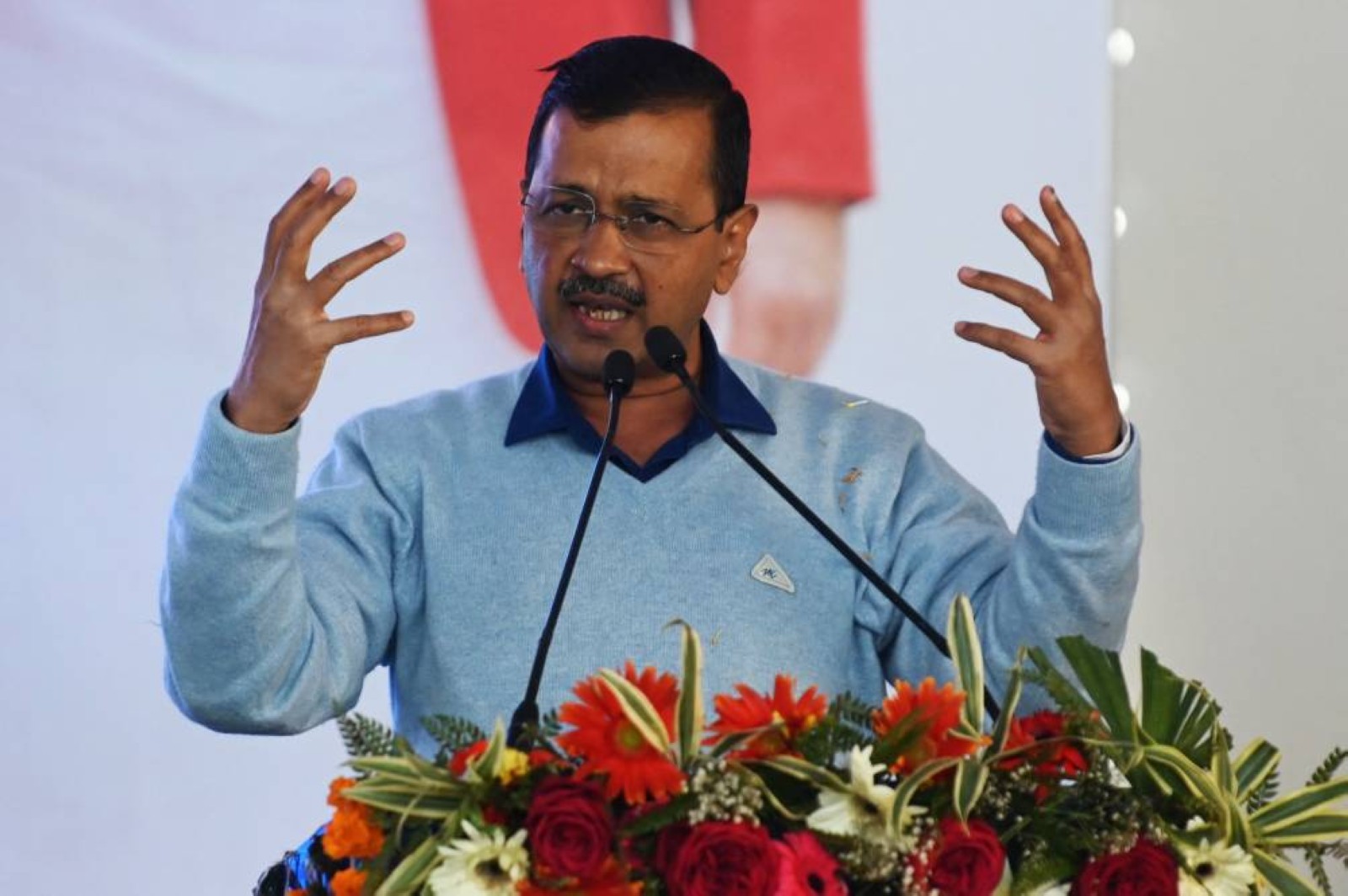 Kejriwal faces ‘water attack’ during rally