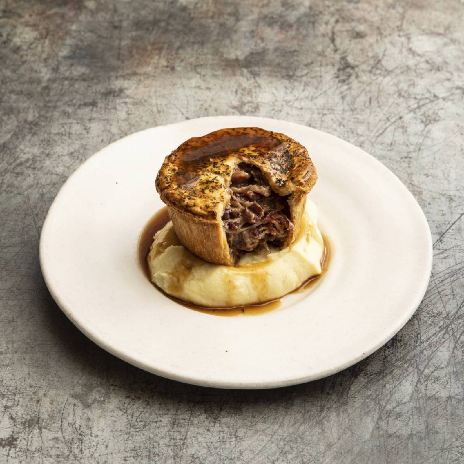 A chef whose van was stolen with 2,500 pies inside is urging the thieves to donate the loot
