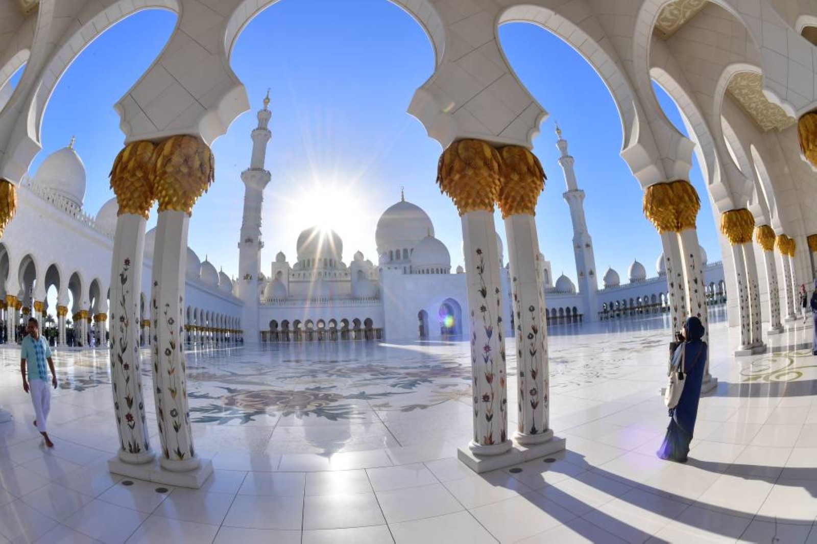 82,053 welcomed at Sheikh Zayed Mosque during N-Day holidays