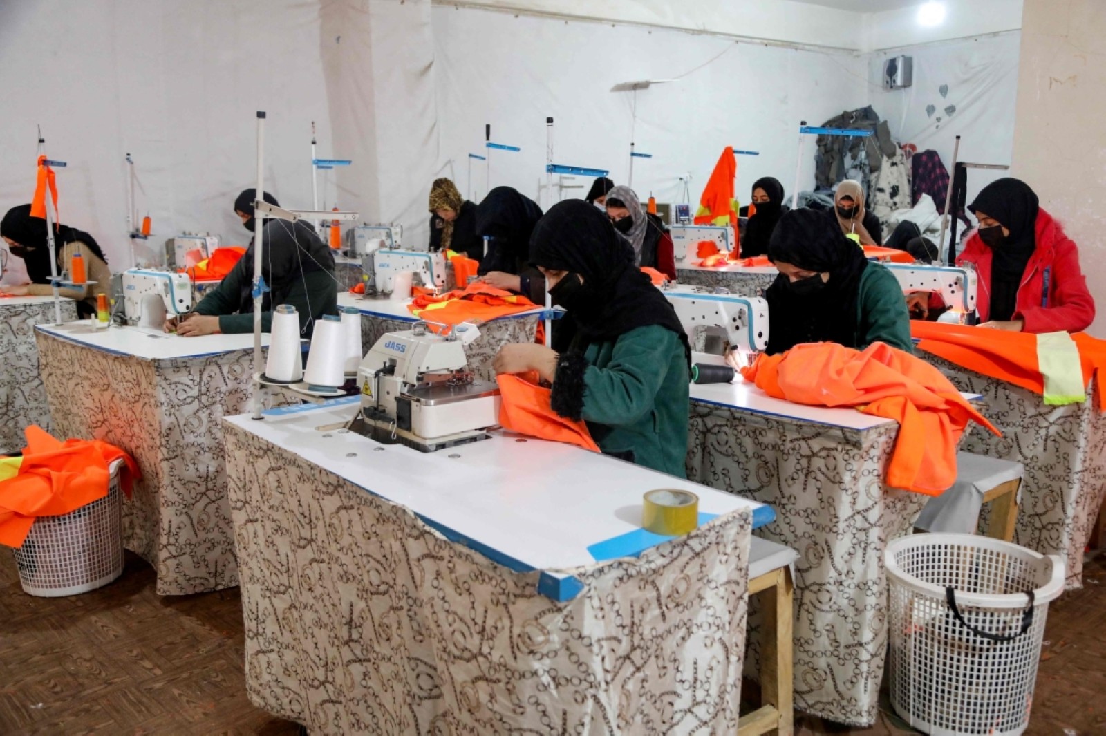 Afghan economy shows ‘modest signs of growth’