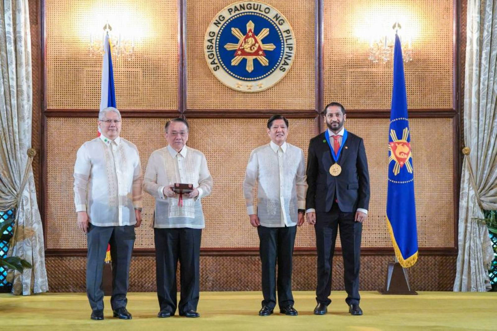 Philippine President honours Dubai Police officer