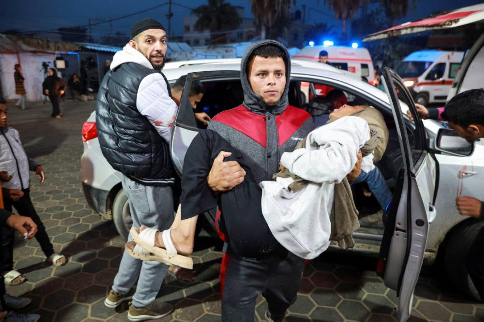 Israeli strikes on Gaza kill 35 Palestinians