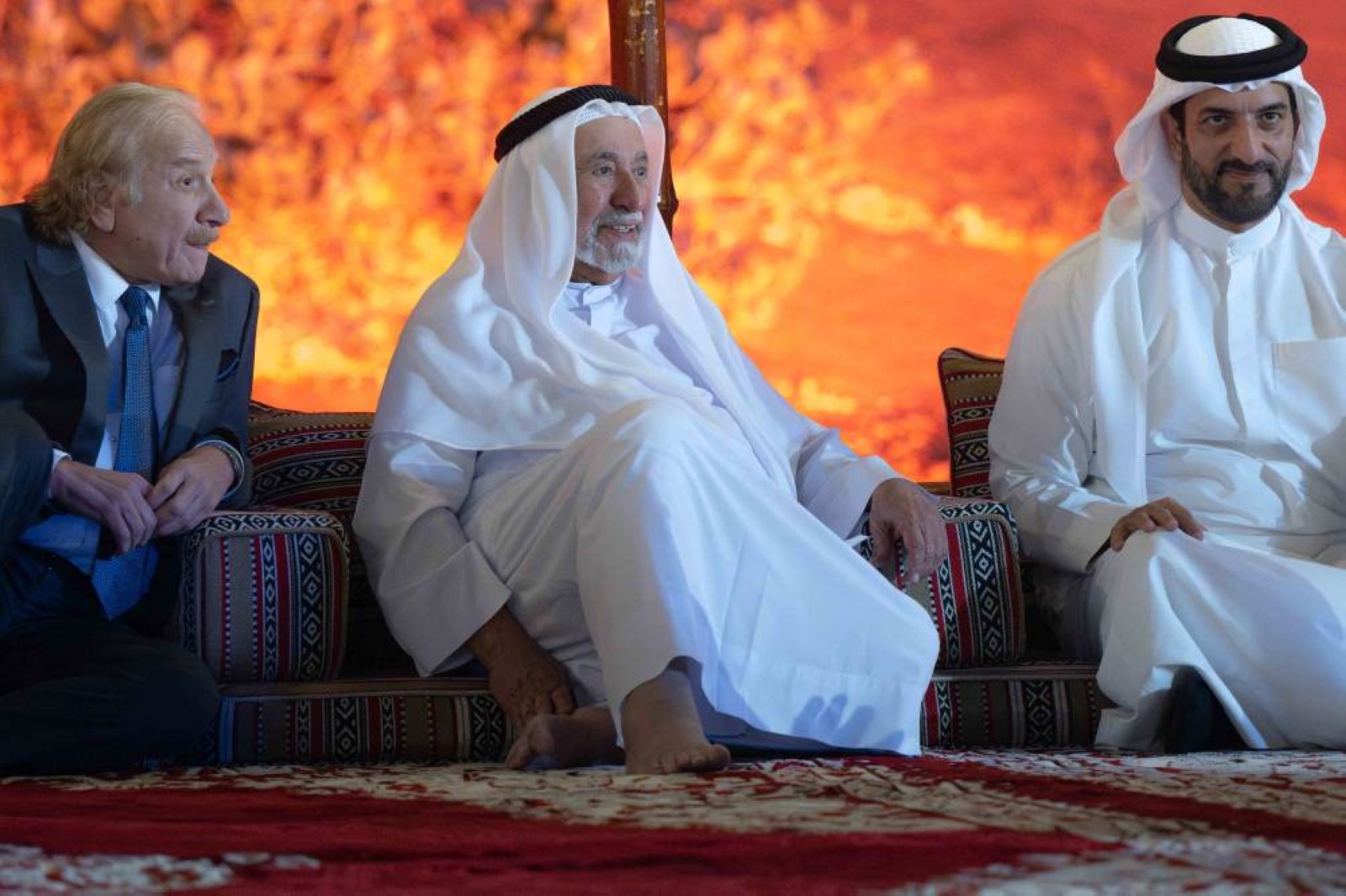 Sharjah Ruler launches Desert Theatre Festival