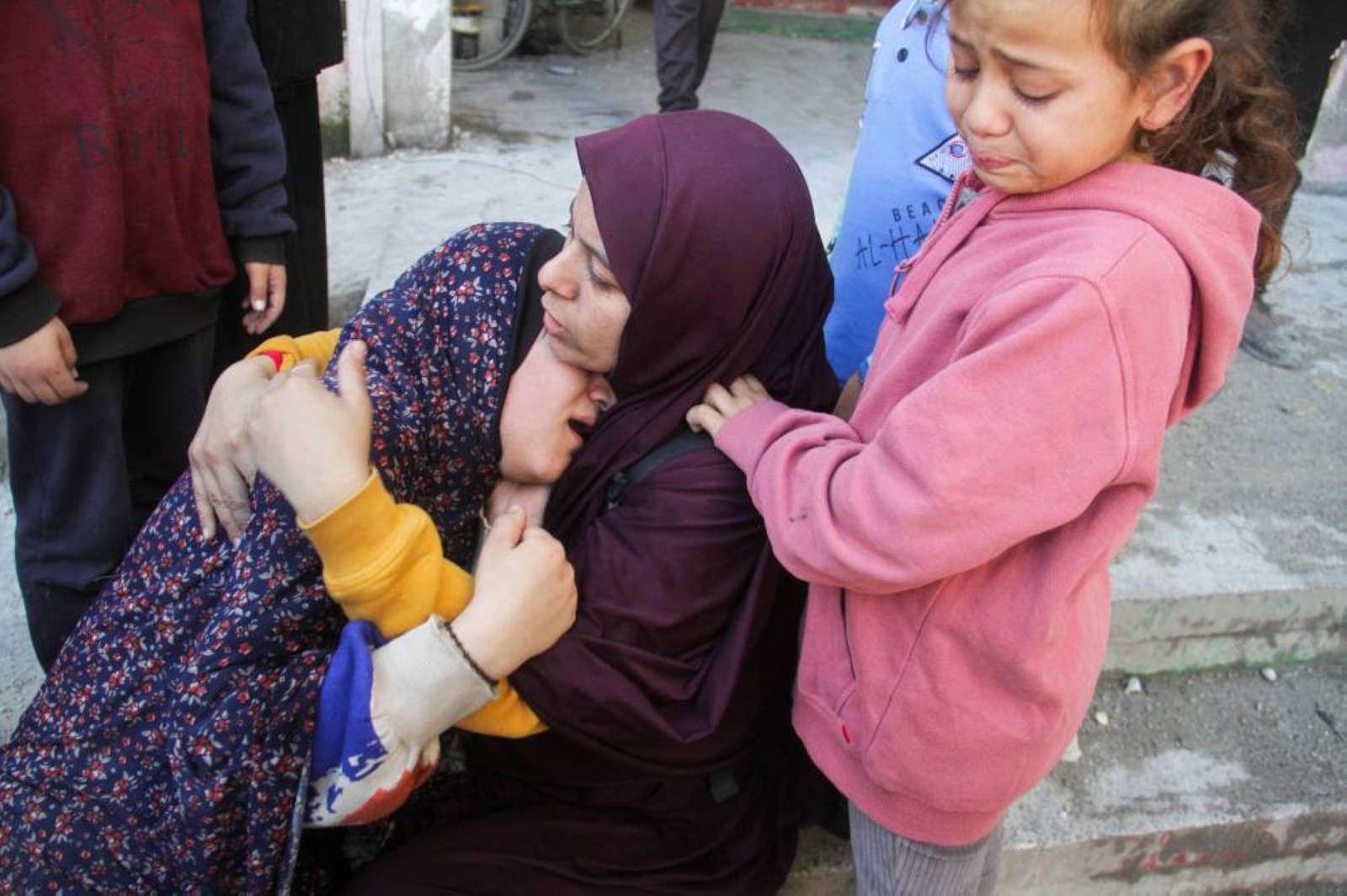 22 more killed in Israeli strikes on school housing displaced Palestinians