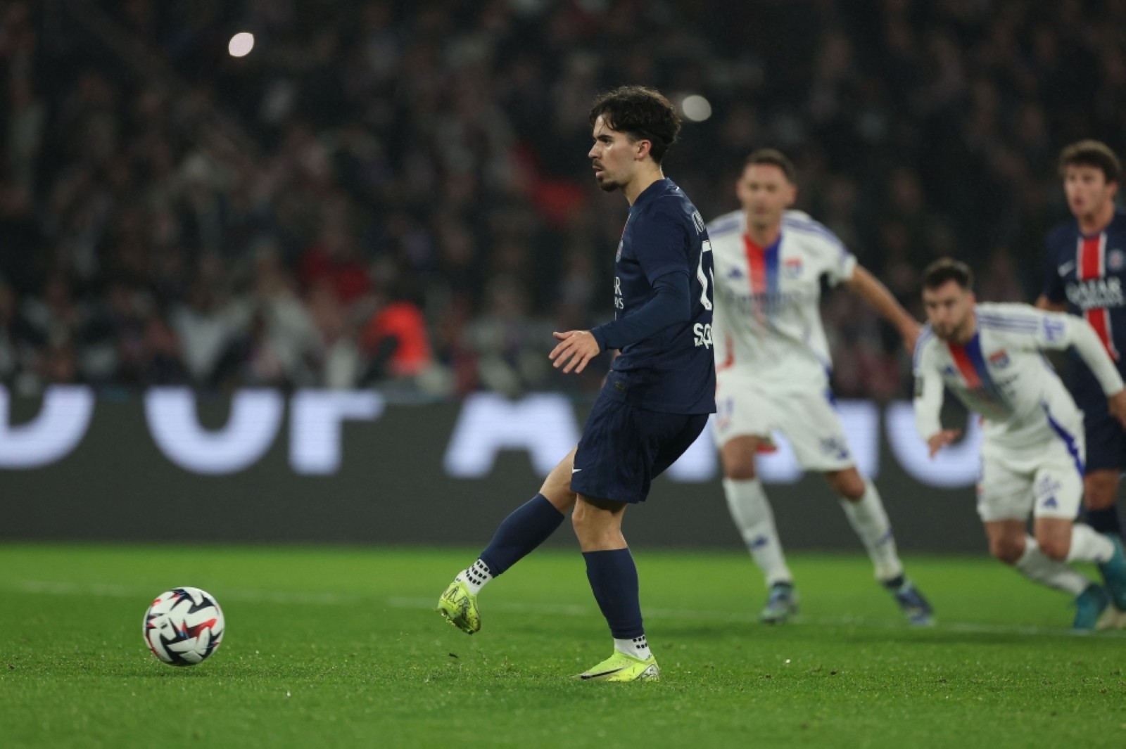 PSG beat Lyon to extend lead in Ligue 1, Brest thrash Nantes