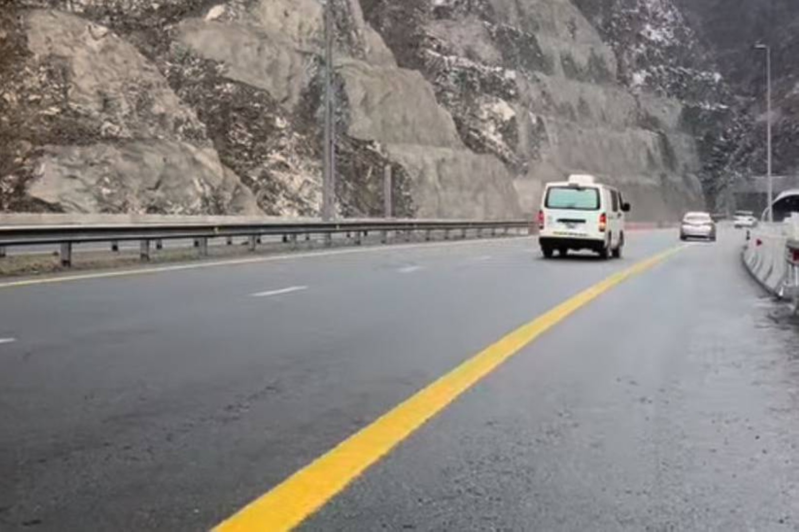 Jebel Jais records lowest temperature of 4.3˚C