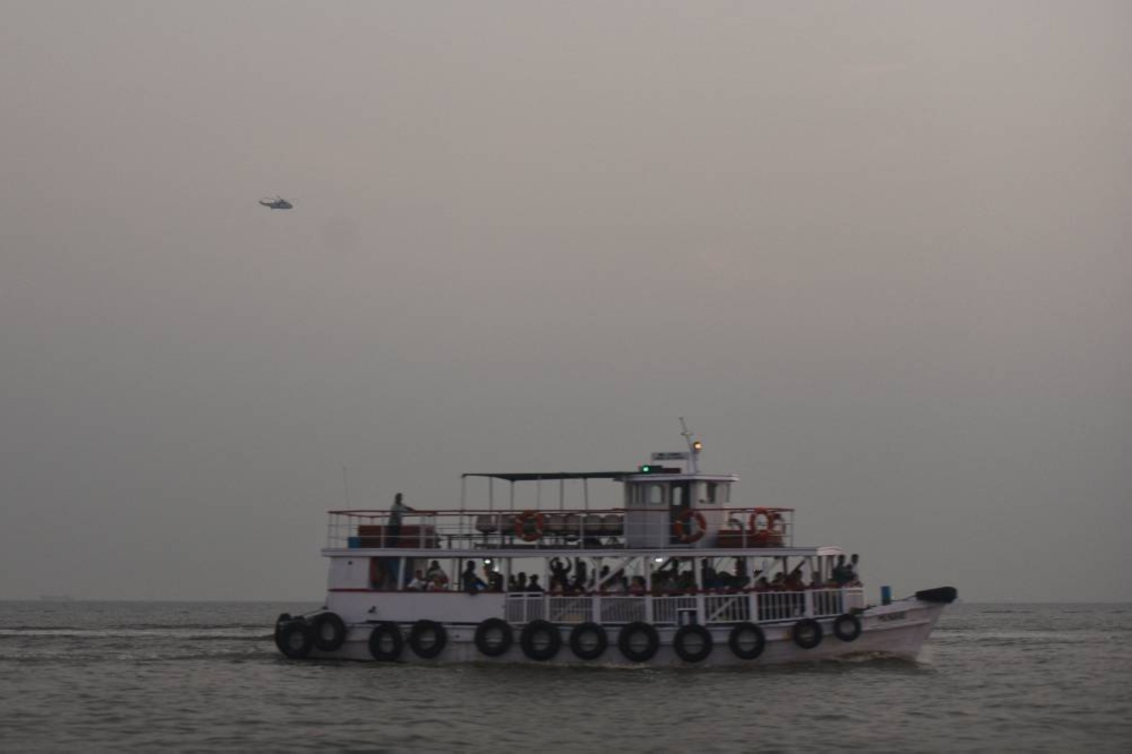 13 dead after naval vessel hits passenger boat off Mumbai's Gateway of India