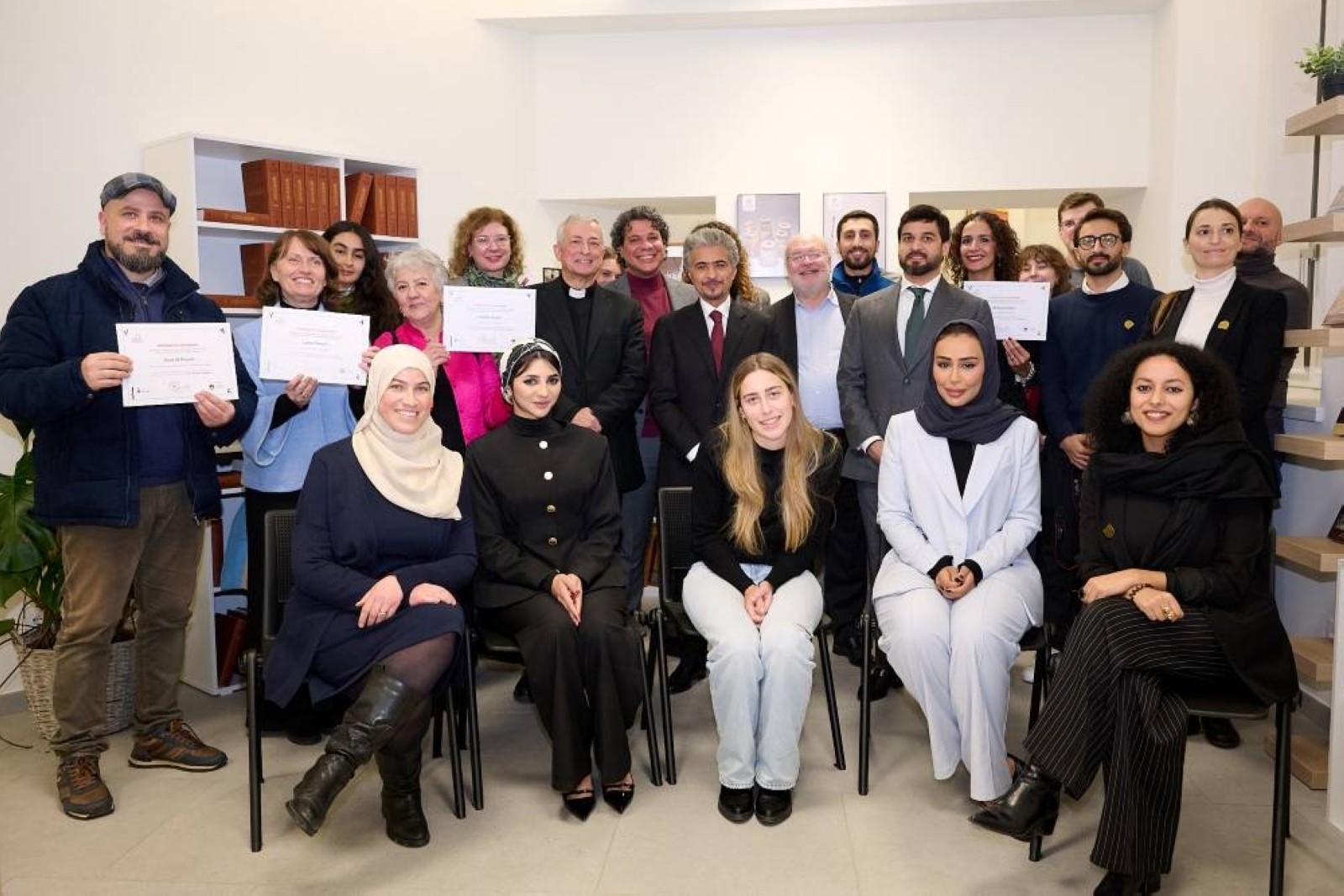 Italian students in Milan master Arabic calligraphy