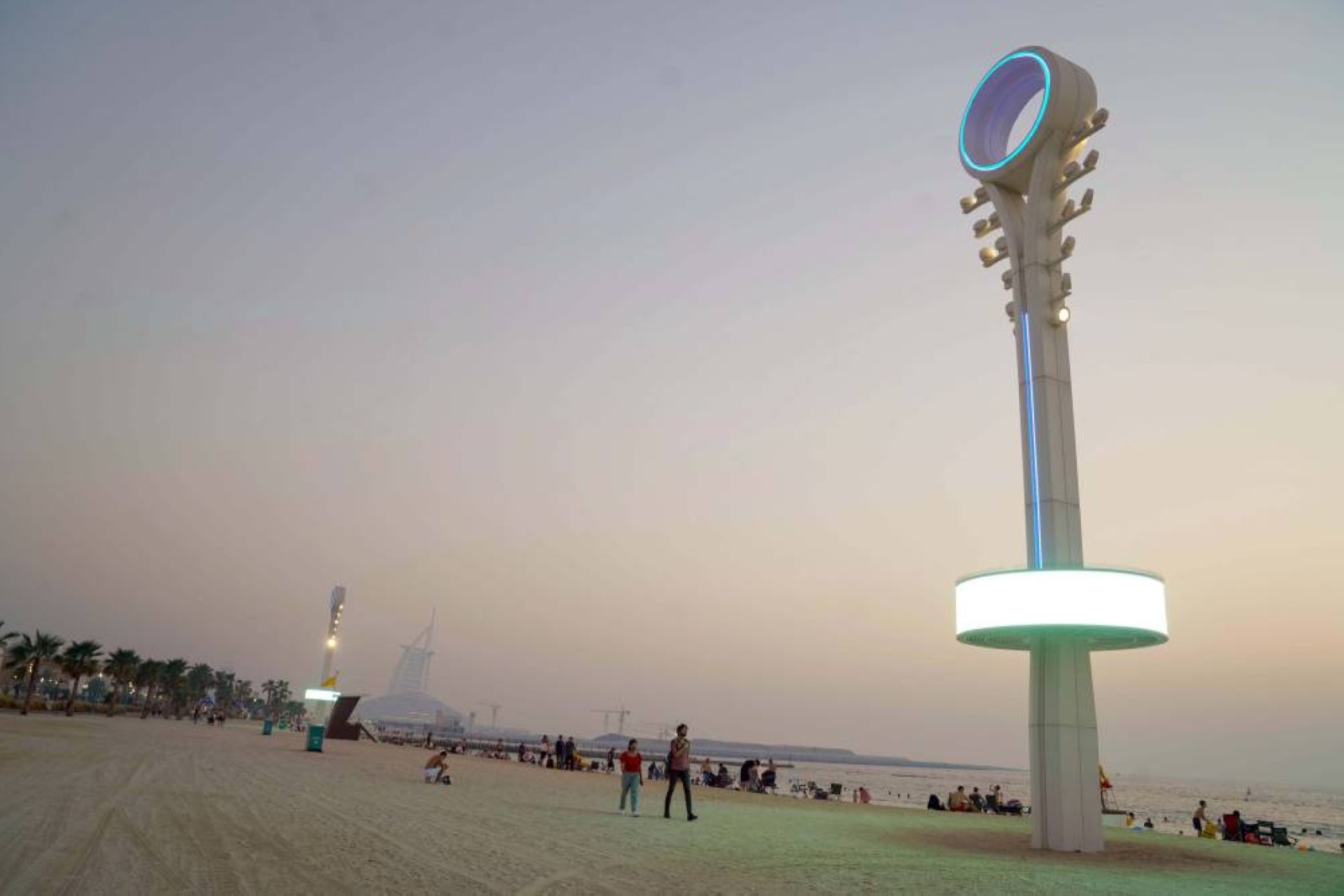 Dubai’s night-swimming beaches attract 1.5 million visitors
