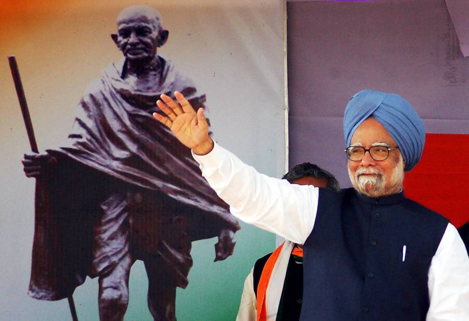 India's former PM Manmohan Singh passes away at 92