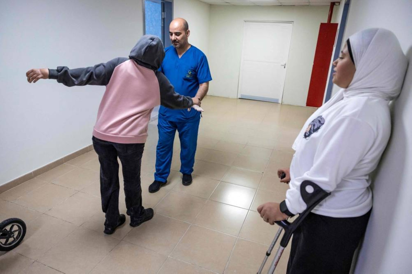 Gaza child amputees get new limbs in UAE