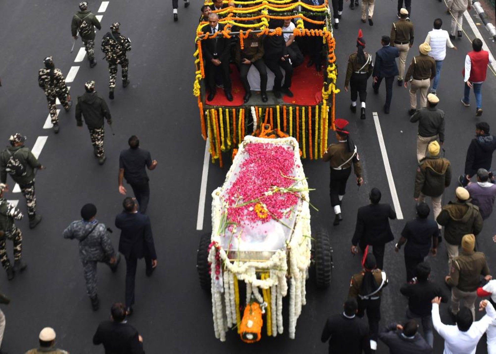 Former PM Manmohan Singh cremated with state honours in Delhi