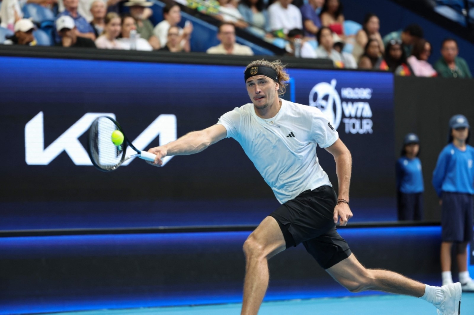 Germany knock Brazil out of United Cup; Sramkova, Bouzkova advance in Brisbane