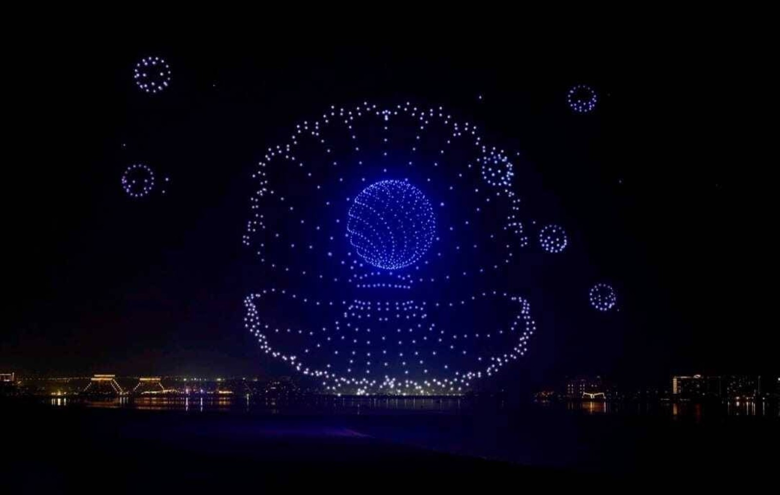 Ras Al Khaimah rings in 2025 with record-breaking New Year&rsquo;s Eve drones, fireworks display
