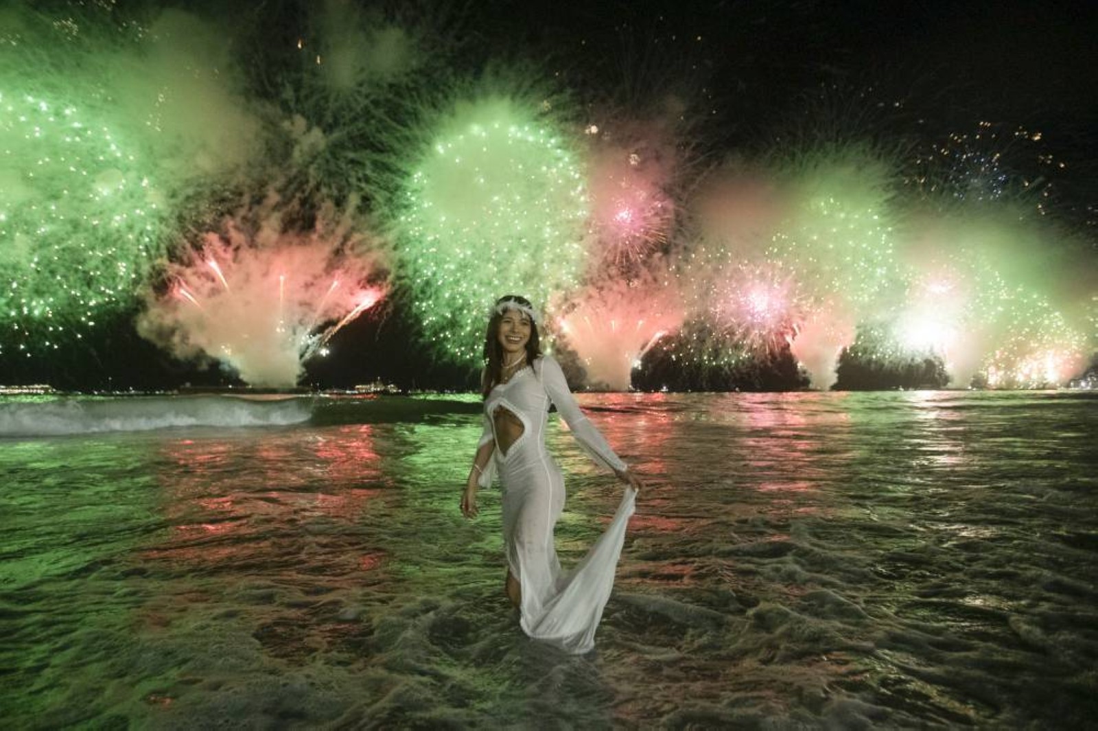 The world welcomes 2025 with light shows, embraces and ice plunges