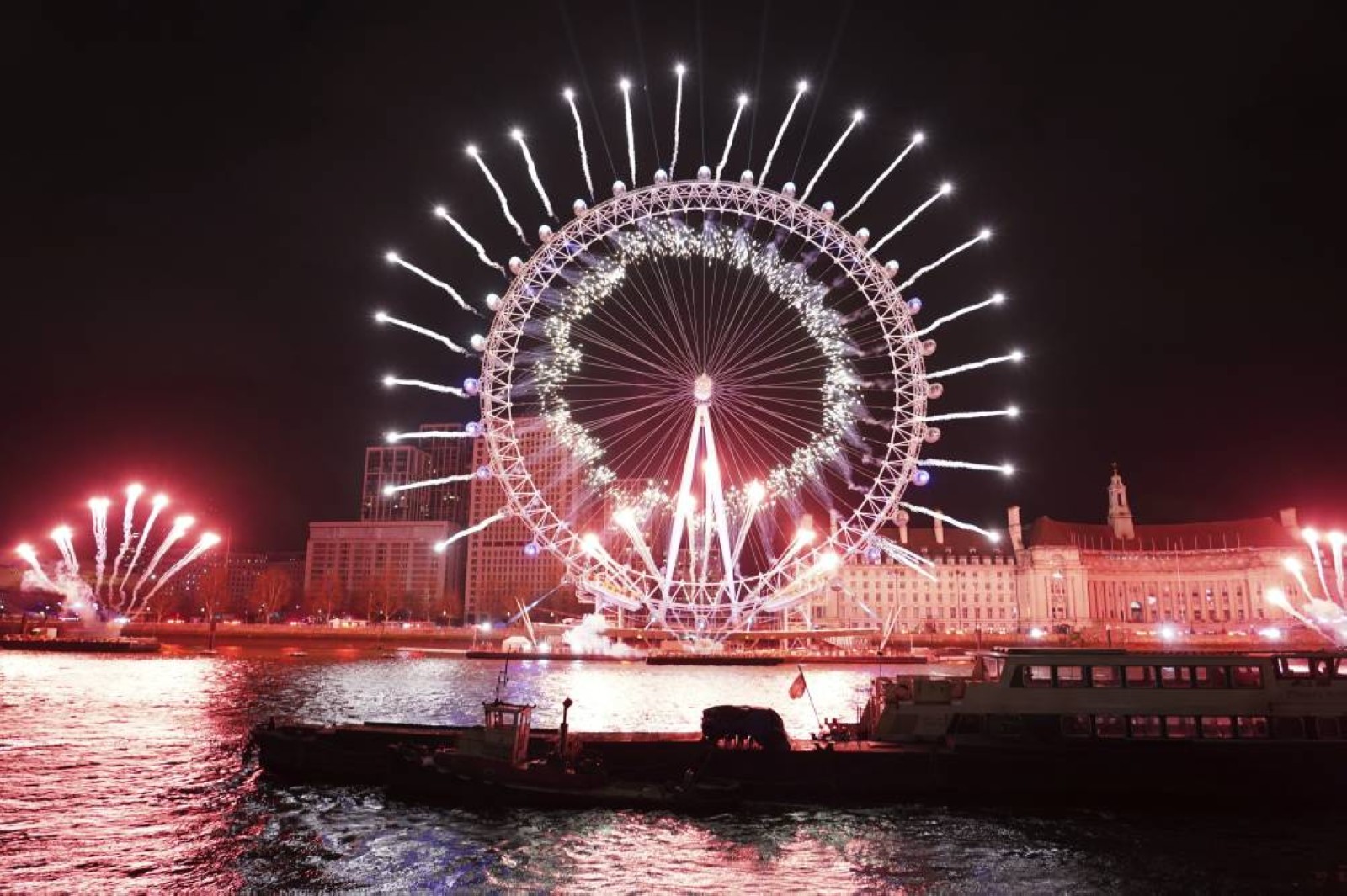 The world welcomes 2025 with light shows, embraces and ice plunges