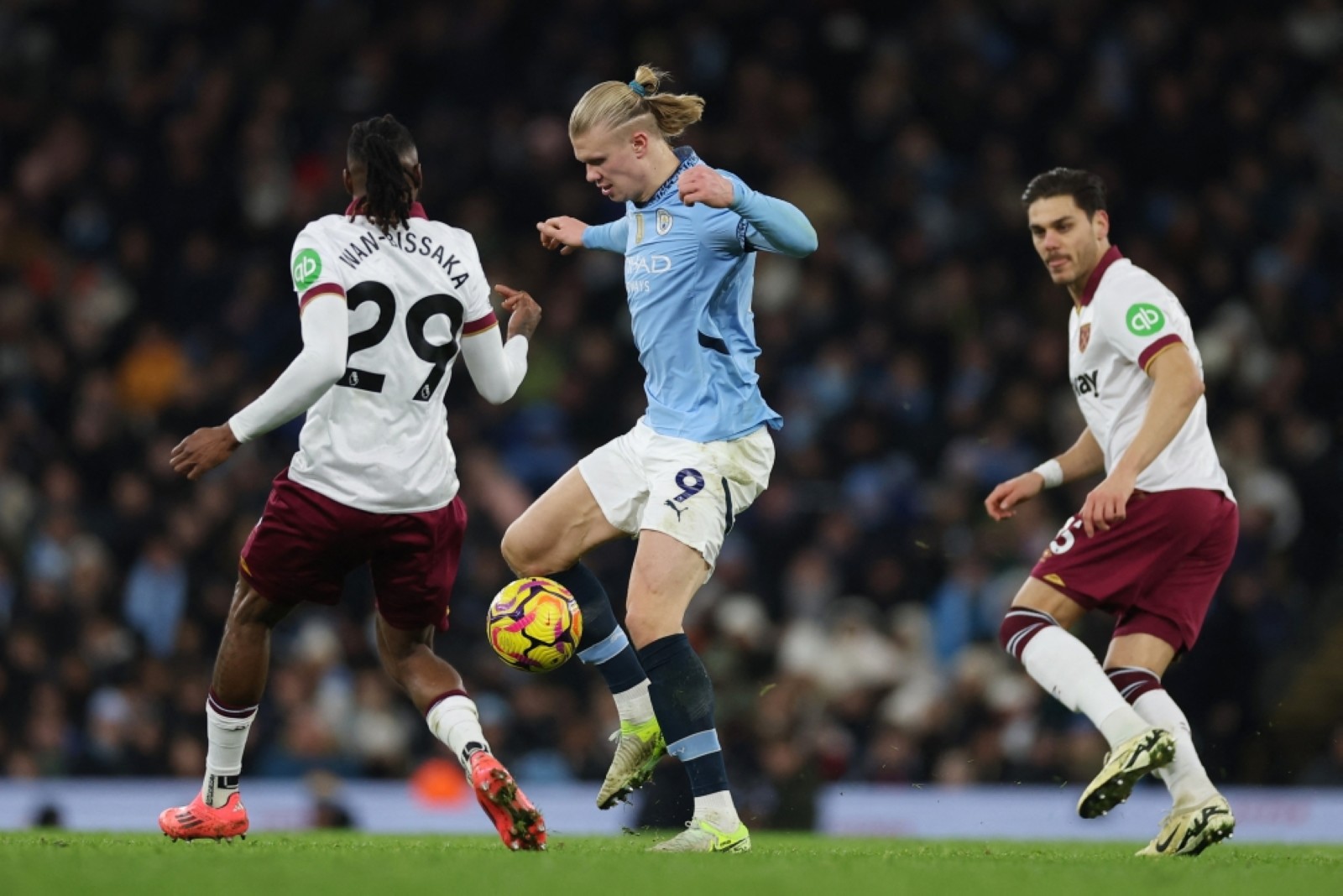 Haaland doubles up in City’s stroll as Newcastle heap pain on Spurs