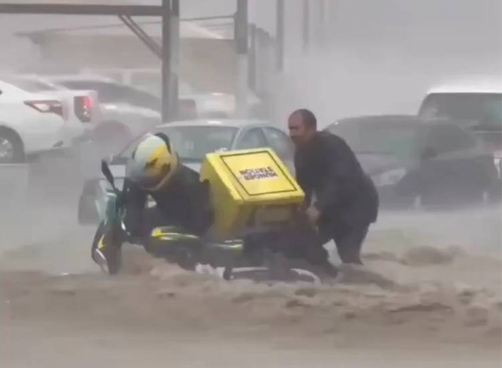 VIDEO: Torrential rain and hailstorms hit Makkah and Jeddah