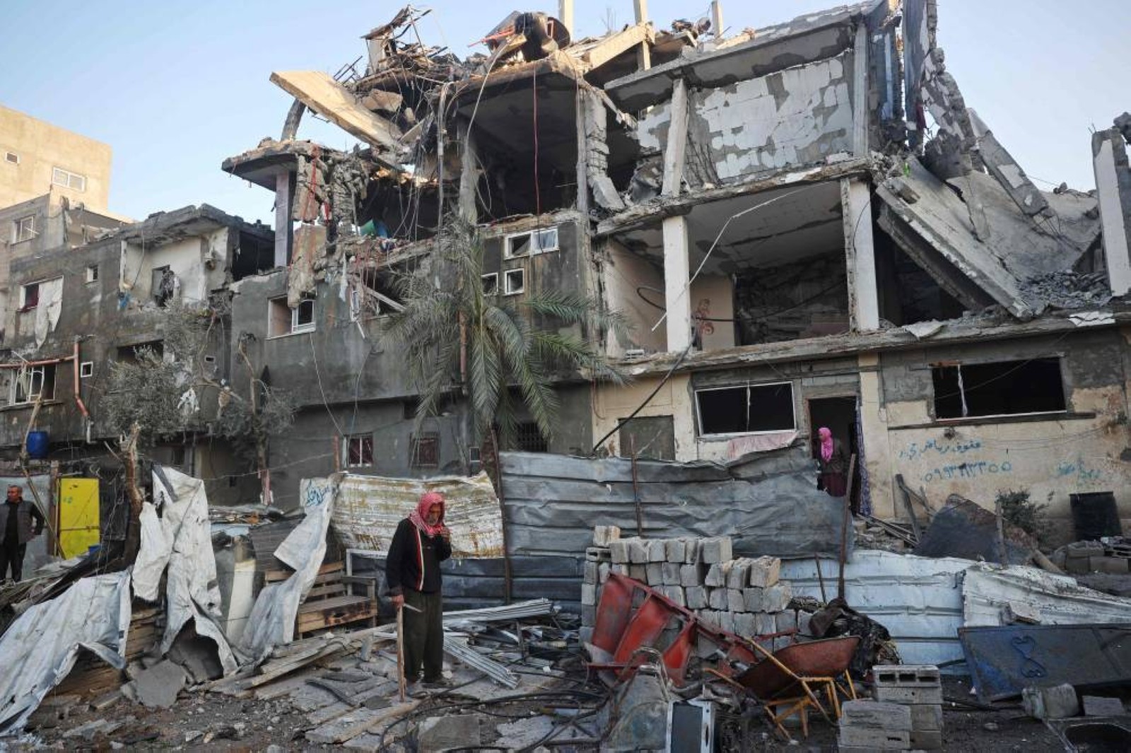 Hurdles remain as Israel, Hamas once again inch toward a ceasefire deal