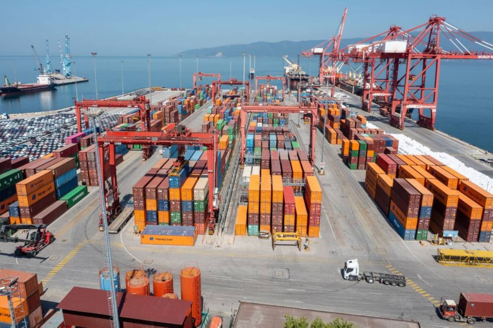 US trade deficit widens in November as imports jump