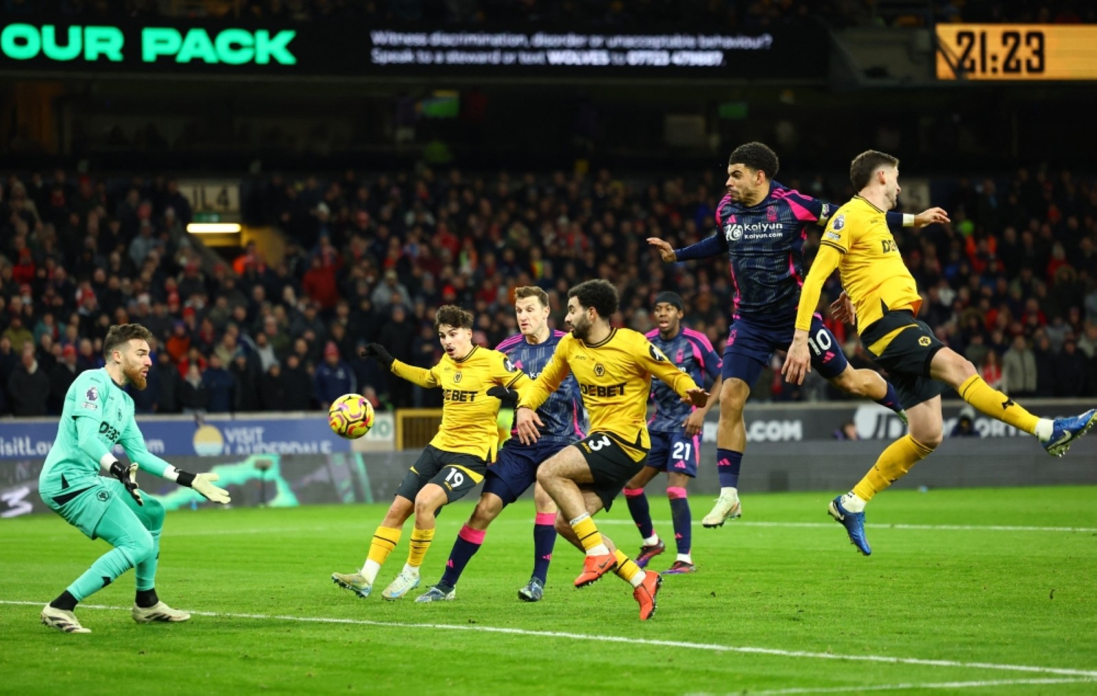 Forest tame Wolves to maintain Premier League title challenge